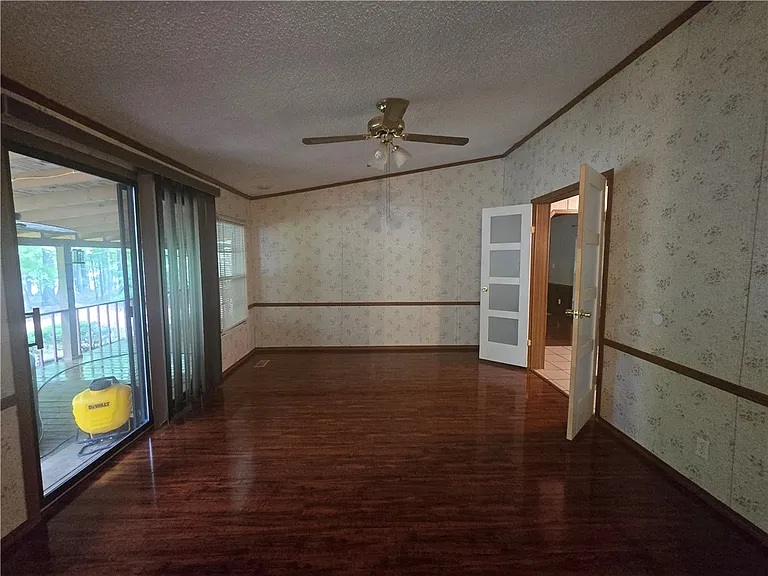 330 McClain Dr — Photo 10