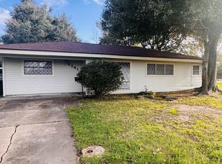 2241 14th St, Port Neches, TX 77651