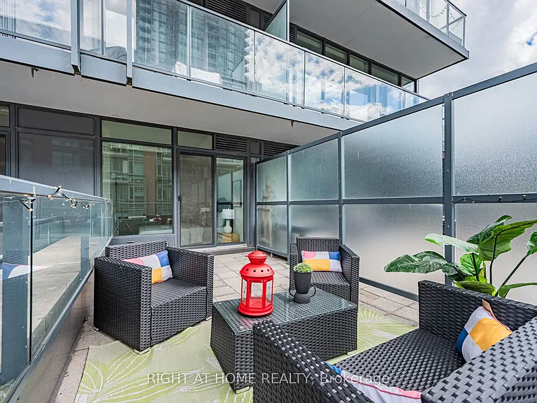 105 George St #312 — Photo 24