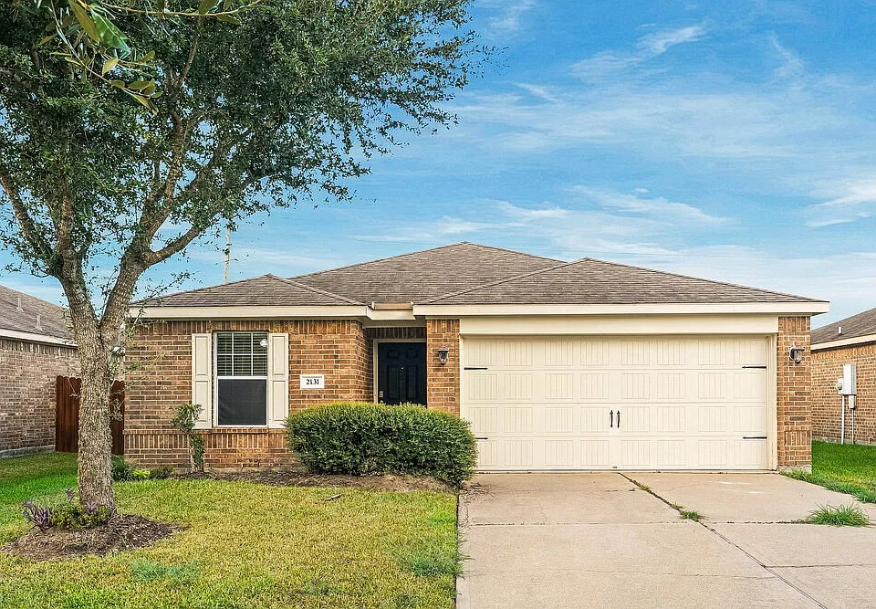2131 Golden Topaz Dr