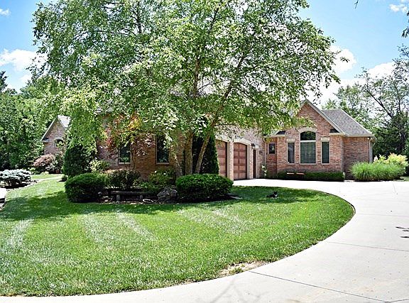 2nd image of 603 Tanglewoods Dr