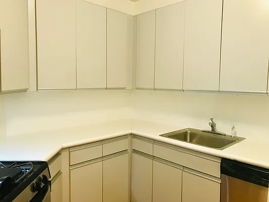 Rented by Brown Harris Stevens | media 3