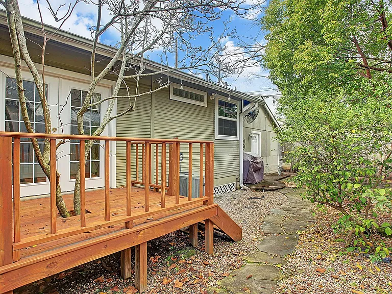 801 Le Green St — Photo 12