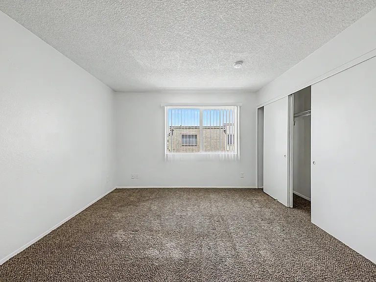 5905 N 48th Ave — Photo 15