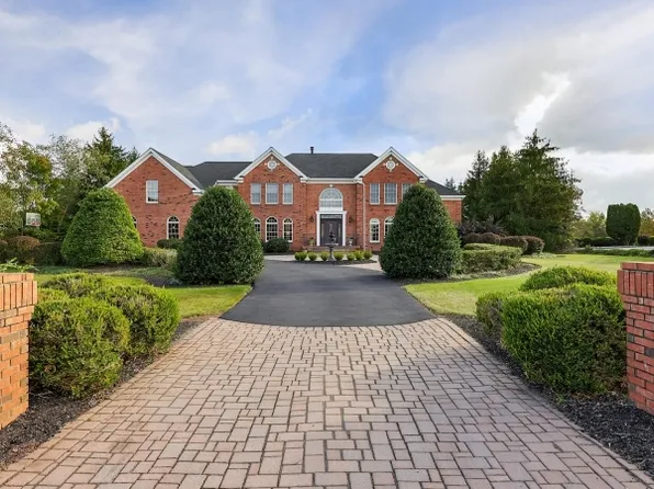 14 Davenport Way, Hillsborough Twp., NJ 08844