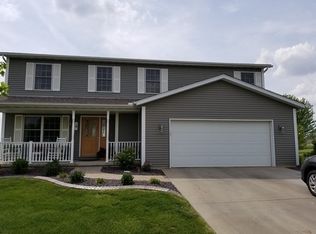 4 Tiffany Ct, Mackinaw, IL 61755