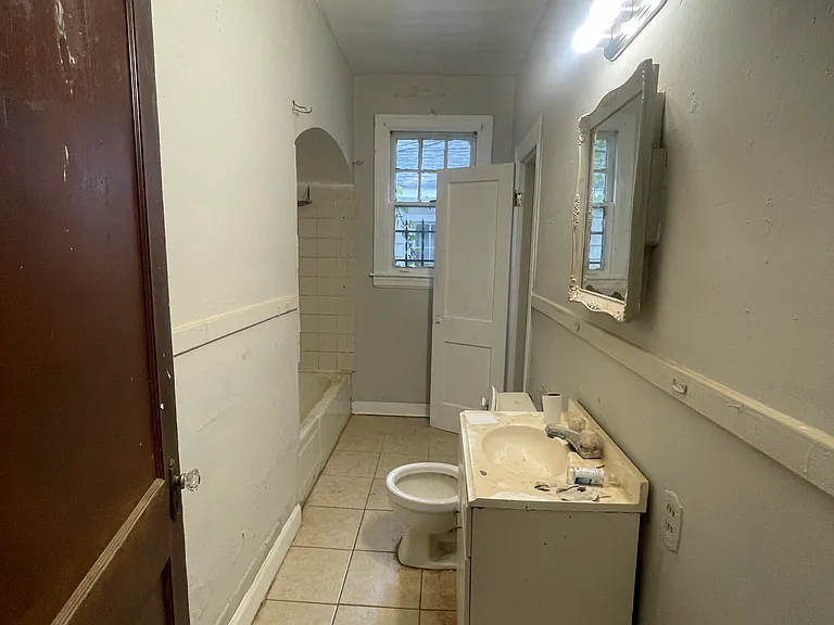 1007 Stonewall St #1 — Photo 4