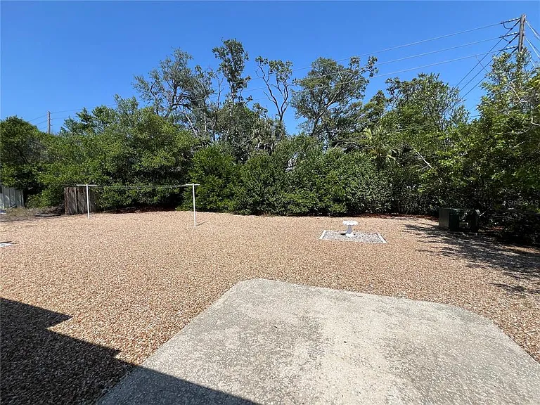 10502 Laburnum Dr — Photo 19