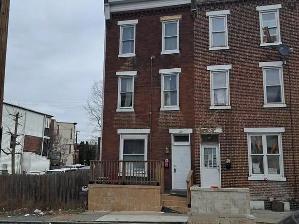 23 Evergreen St, Harrisburg, PA 17104