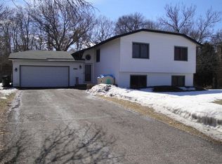 4743 Beacon Hill Rd, Eagan, MN 55122