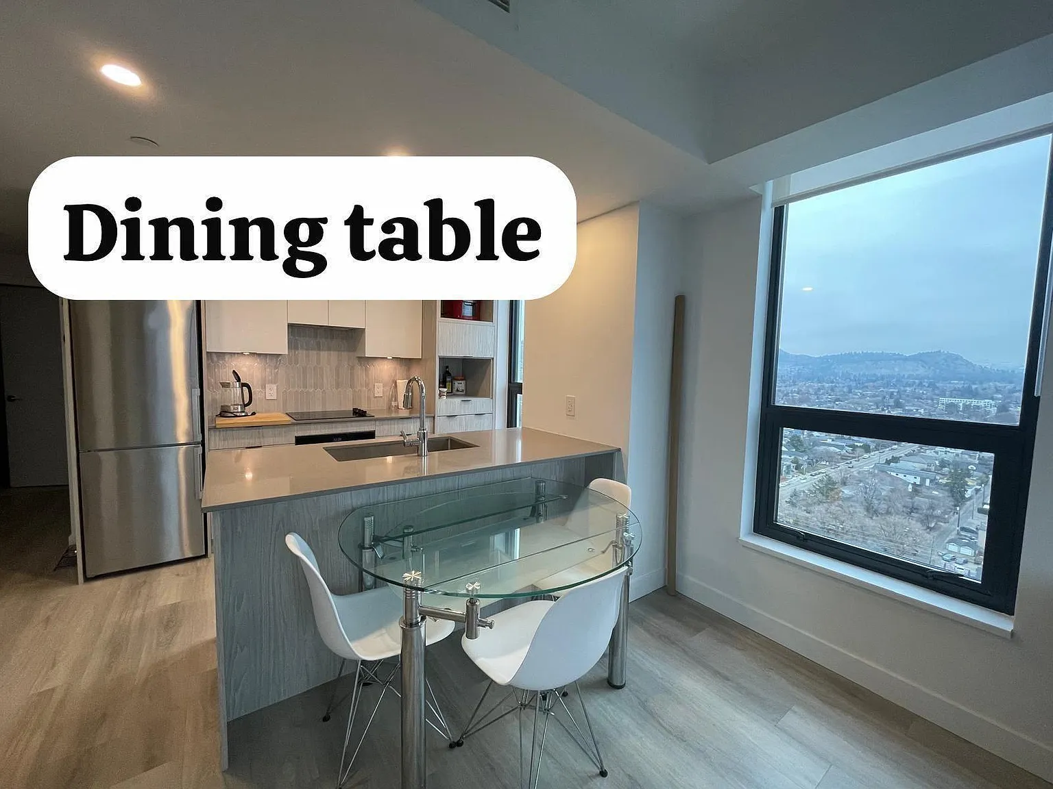2 bed, 850 sqft, $2,700 — Photo 3