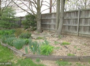 5903 Lovejoy Ct, Springfield, VA 22152