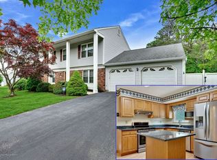 76 Oak Glen Rd, Toms River, NJ 08753