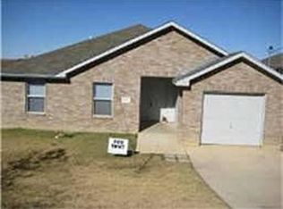 6131 Challedon Ln, Dallas, TX 75211