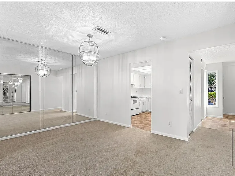 120 Tomoka Meadows Blvd — Photo 4