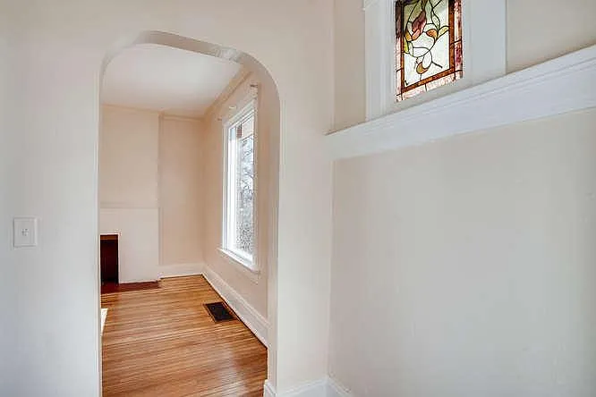 2 bed, 866 sqft, $2,250 — Photo 3
