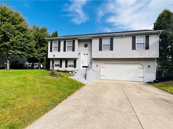 8165 Clover Ln, Garrettsville, OH 44231
