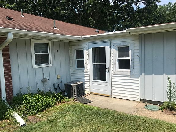 3rd image of 55B Buckingham Dr #1002