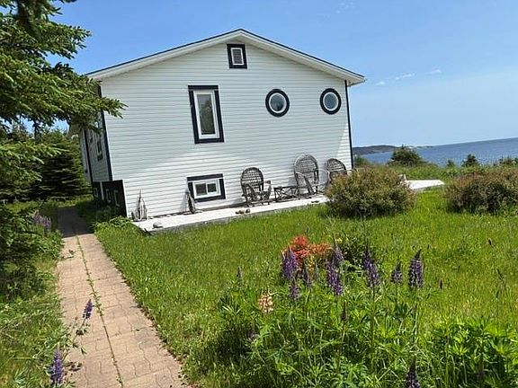 2nd image of 84 Bears Cove Road