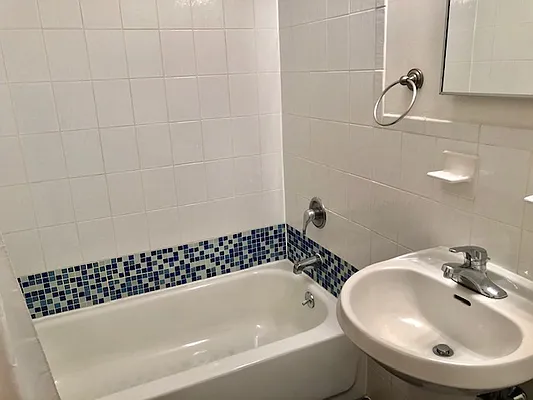 Rented by Bank Neary | media 19