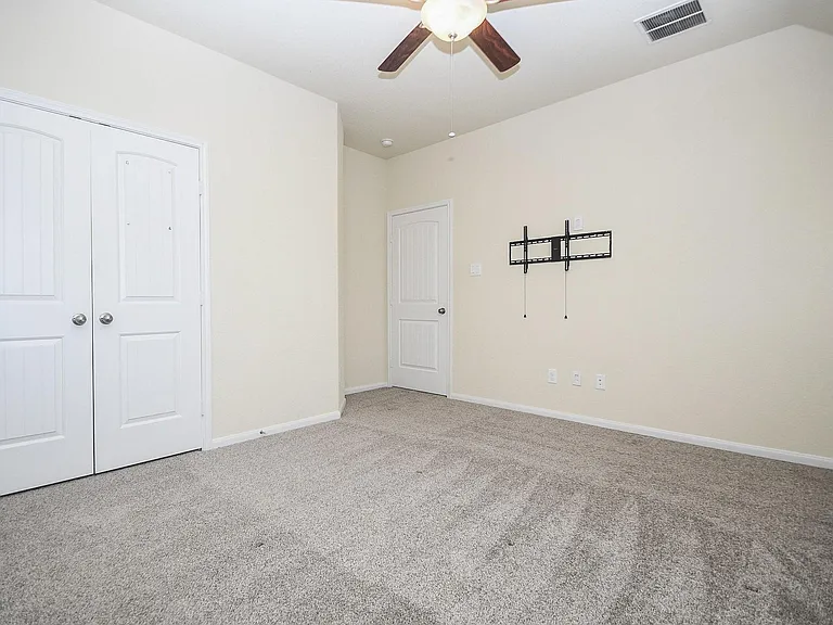 4803 Terrance Fall Dr — Photo 10