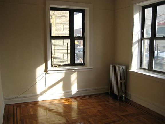 4th image of 2165 Chatterton Ave APT 8A