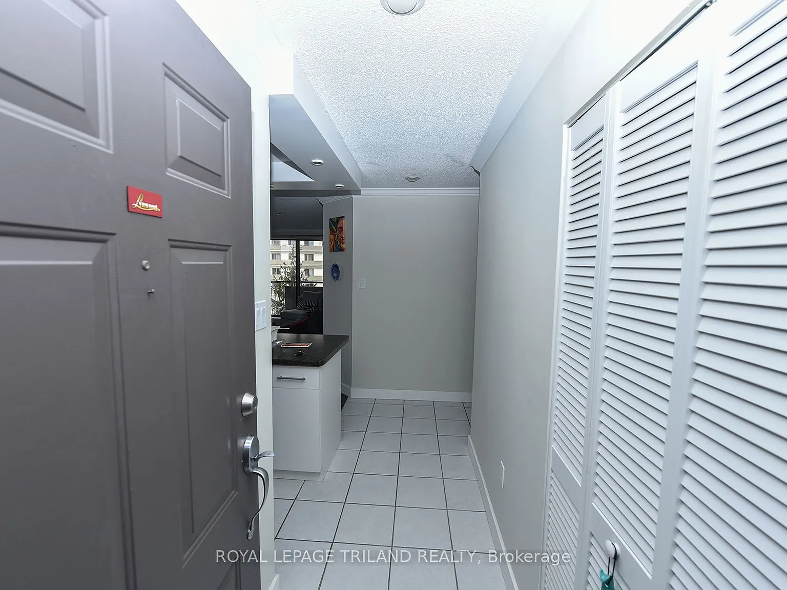 Lynwood Condos — Photo 3