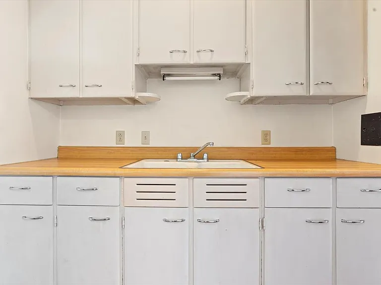 513 E Miller St #1 — Photo 12