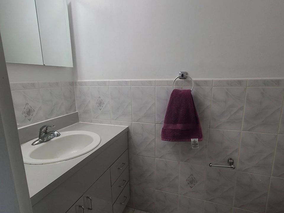 1st image of 10 Appomattox Ct #10