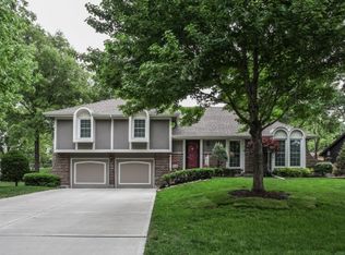 4919 Rosehill Dr, Shawnee, KS 66216