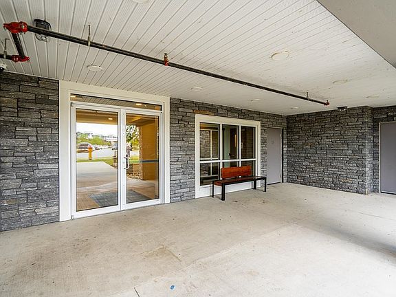 4th image of 45562 Airport Rd #307