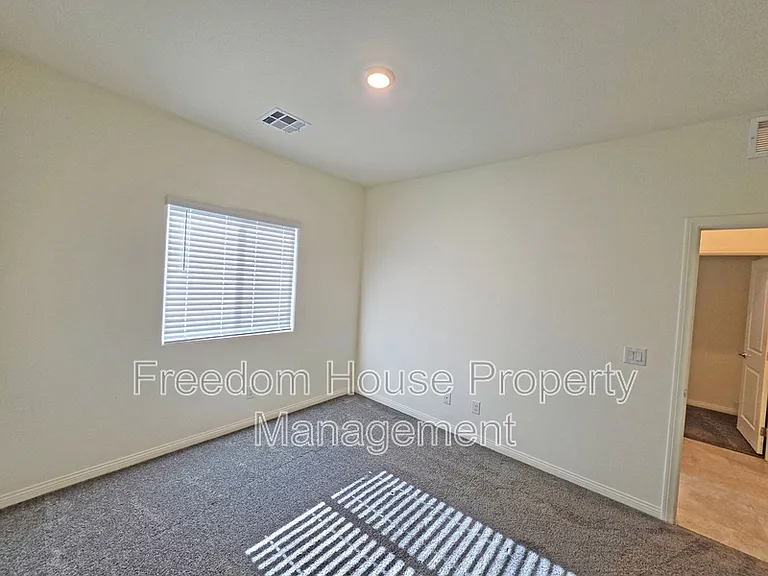 56 Pioneer Range Ave — Photo 17