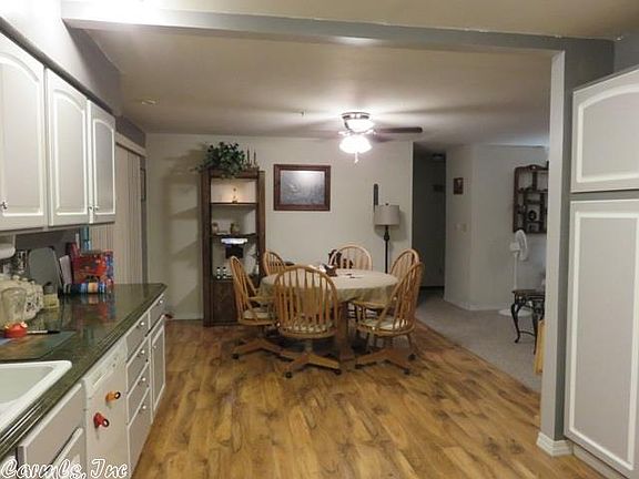 3rd image of 601 S Sequoia Dr