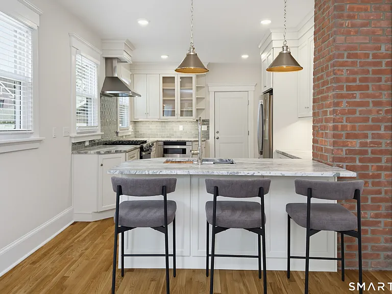 64 Pendleton St #1 — Photo 3