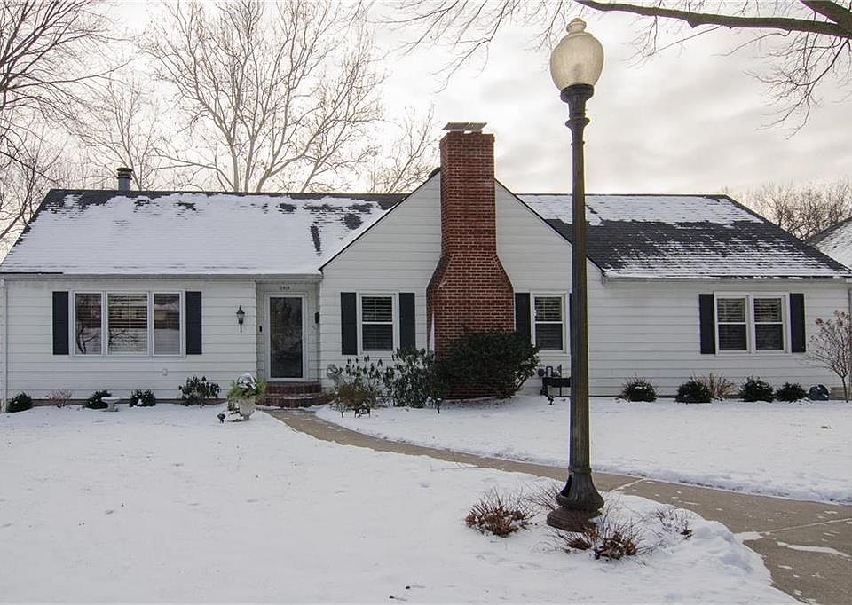 1st image of 1919 N 29th St