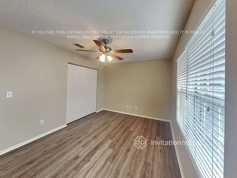 176 Edgewater Cir — Photo 15