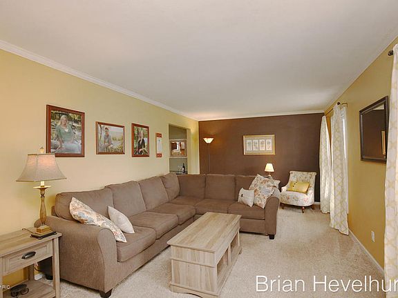 4th image of 1655 Honeybrook Dr