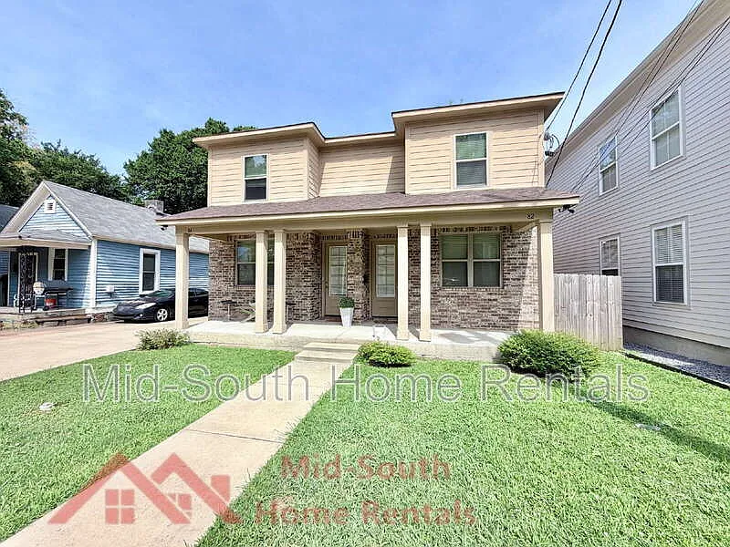 3 bed, 2.5 bath, 1573 sqft, $1,995 — Photo 1