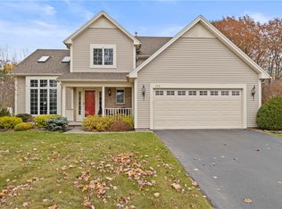 162 Torrey Pine Dr, Rochester, NY 14612