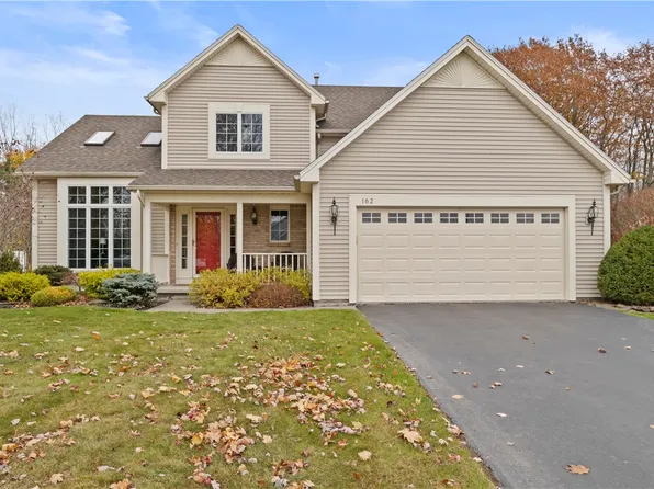 162 Torrey Pine Dr, Rochester, NY 14612