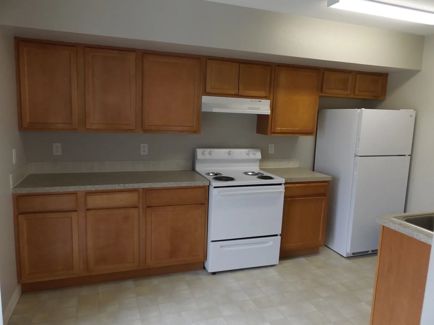 16801 Pinehurst Townhomes — Photo 3