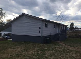 104 S Ann St APT E, Walhalla, SC 29691