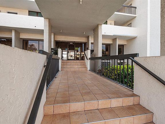 4th image of 15462 Gulf Blvd APT 304