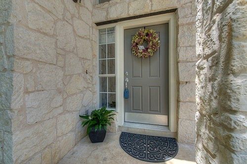 2nd image of 3909 Canyon Glen Cir