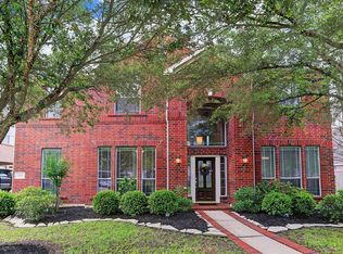 11711 Summer Brook Ct, Pearland, TX 77584