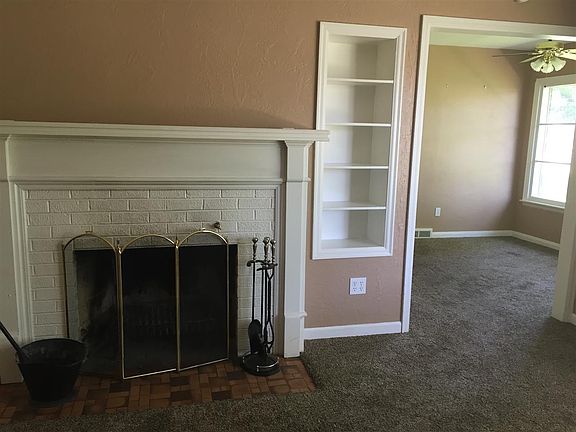 5th image of 315 James Ave