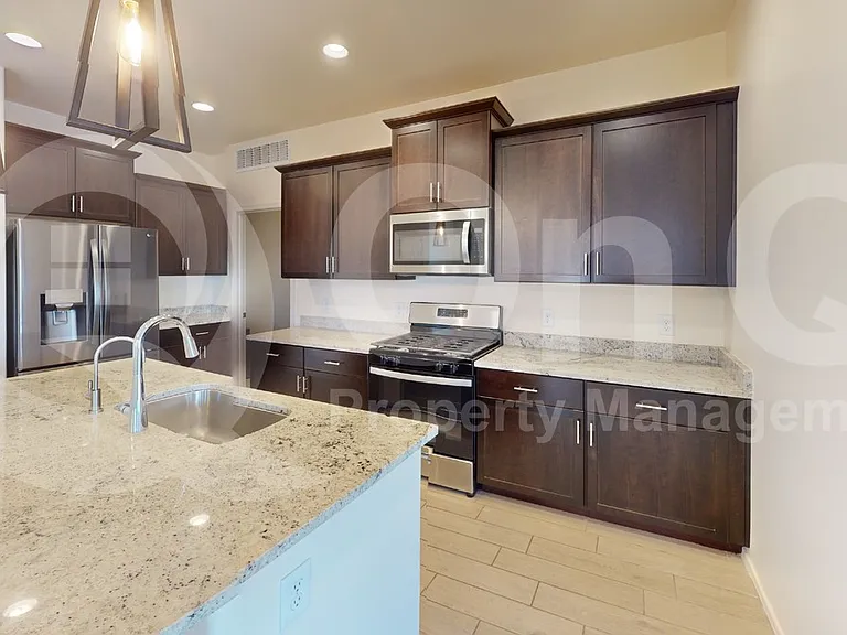 947 S Paseo — Photo 4