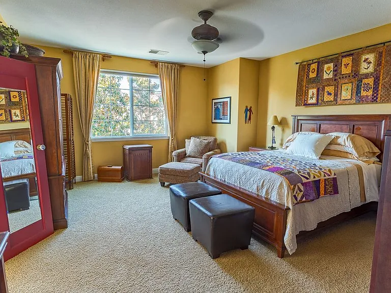 539 W Moraga St — Photo 11