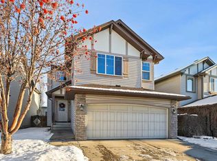 1976 W New Brighton Dr SE, Calgary, AB T2Z 4G7