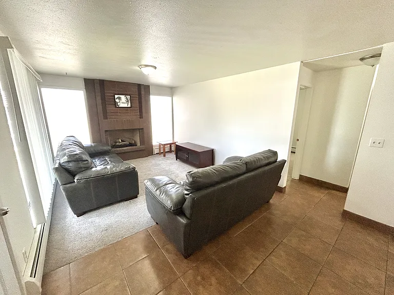 764 N 700 E — Photo 1
